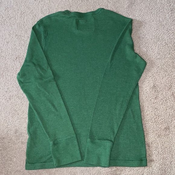 American Eagle Outfitters shirt/sweater. - Picture 5 of 6